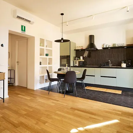 Bellissimo Bilocale Al Centro Di - Daniele Roma